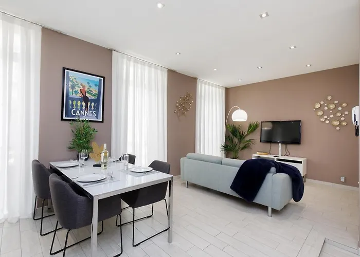 beautiful 3 room-flat near palais